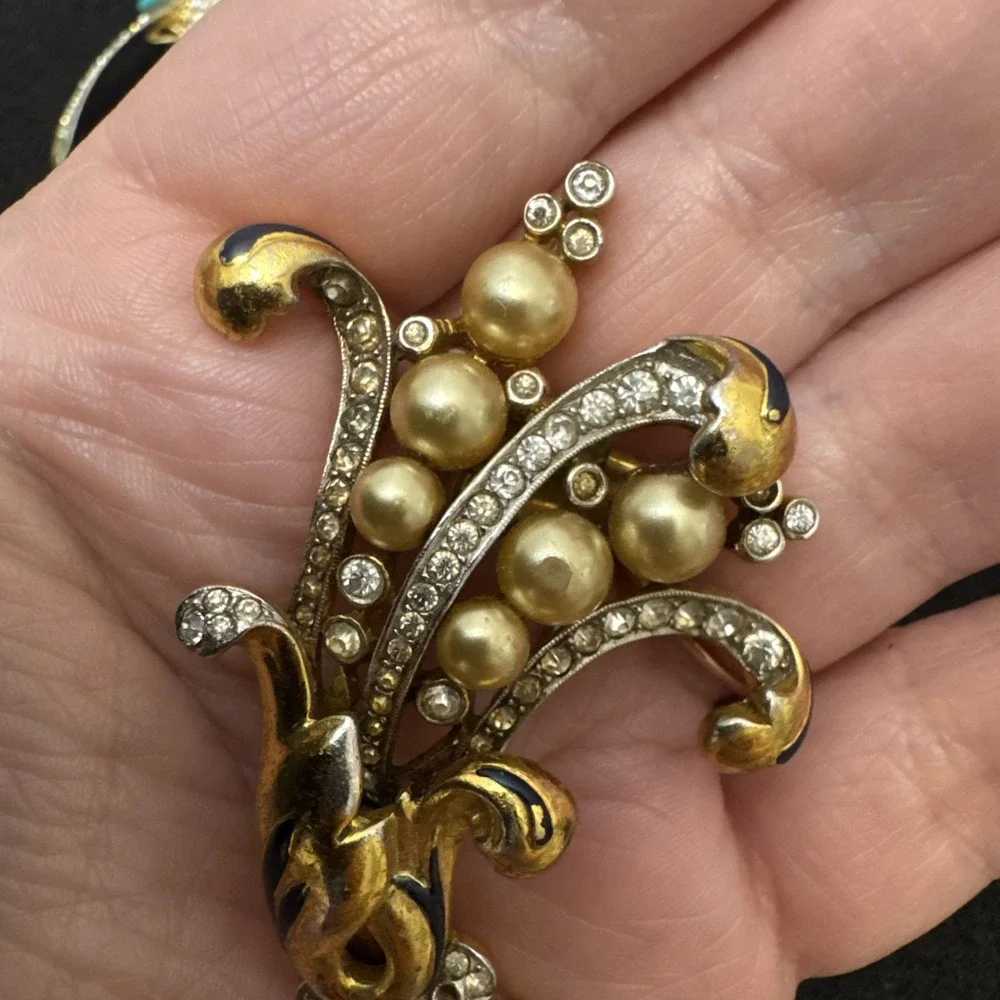 Trifari A Philippe Empress Eugenie Gold Pave & Pearls Floral Spray Pin Fur Clip
